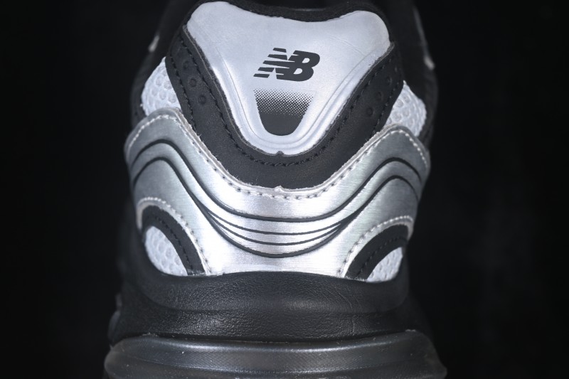New Balance 2010 Series Retro Casual Running Shoes with Suede and Mesh Upper - U2010203