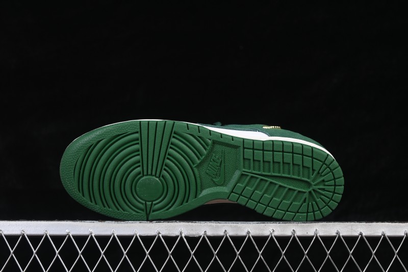 Nike SB Dunk Low Year of the Horse White Green Skateboarding Shoes - IB4417-100