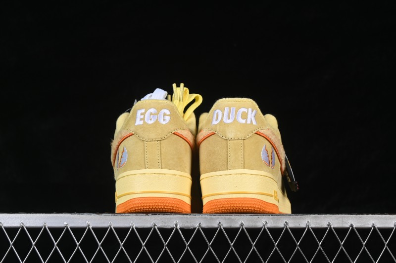 Nike Air Force 1 '07 Low Women's Basketball-Inspired Casual Sneakers with Full-Length Air Cushion - IU7612-700
