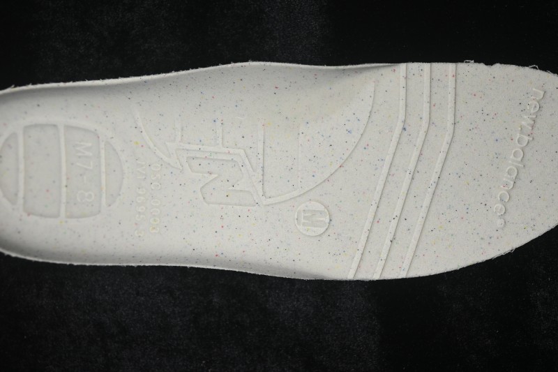 New Balance 1906 Retro Running Shoes with Breathable Mesh and T-Beam Arch Support - U19063VV