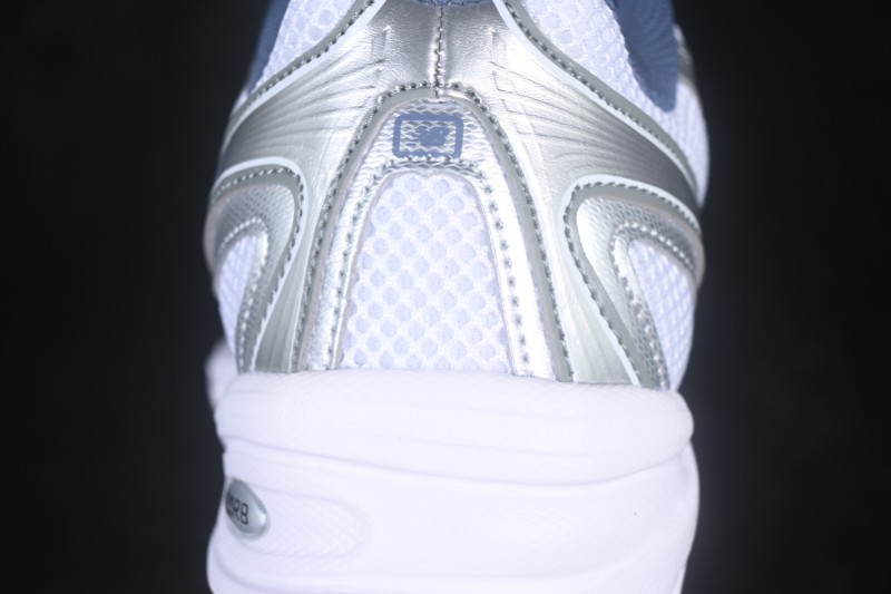 New Balance 740 Series Retro Dad Sneakers for Running and Casual Wear - U740ITL-D