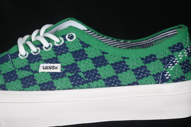 Vans Authentic 44 Low-Top Casual Skateboarding Shoes with Vulcanized Sole - VN000EJC5W3