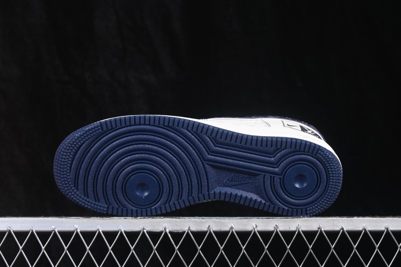 Nike Air Force 1 '07 Low Basketball Shoes with Full-Length Air Cushion - MM3399-825
