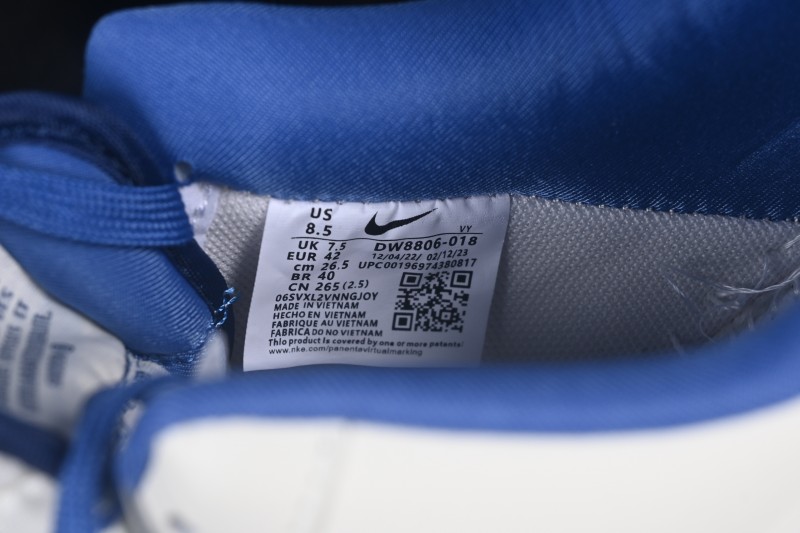 Nike Air Force 1 '07 Low Basketball Shoes with Full-Length Air Cushion - DW8806-018