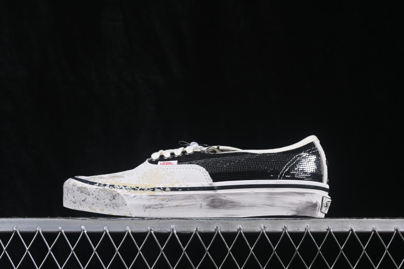 Vans Authentic 44 Premium Low-Top Skateboarding Shoes - VN000DB8MCG