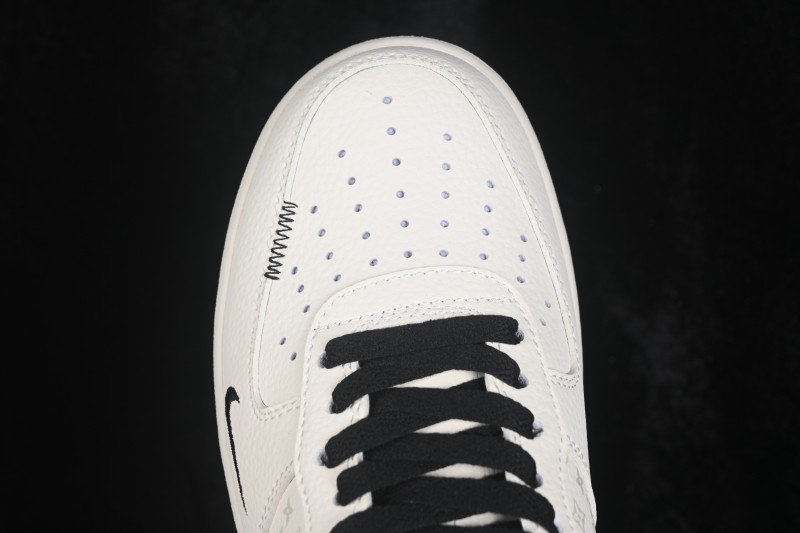 Nike Air Force 1 '07 Low Collaboration Skateboarding Shoes with Full-Length Air Cushion - GS2288-010
