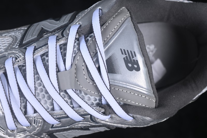 New Balance 2010 Series Retro Running Shoes with Suede and Mesh Upper - U2010753
