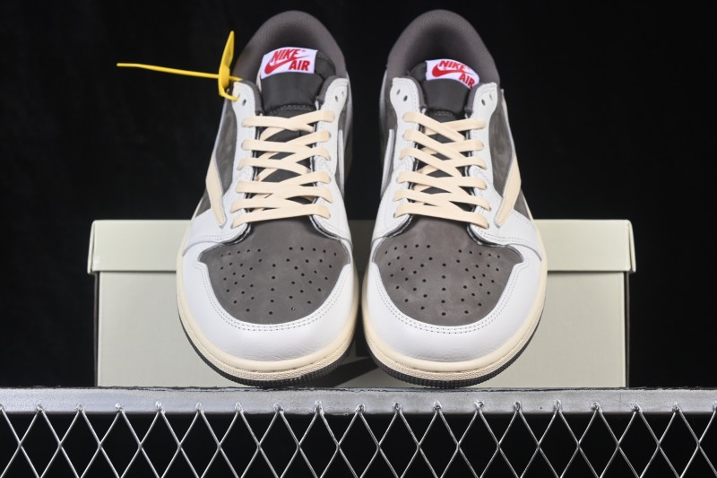 Nike Travis Scott x Air Jordan 1 Low OG Retro Sneakers with Reversed Swoosh Design - DM7866-162