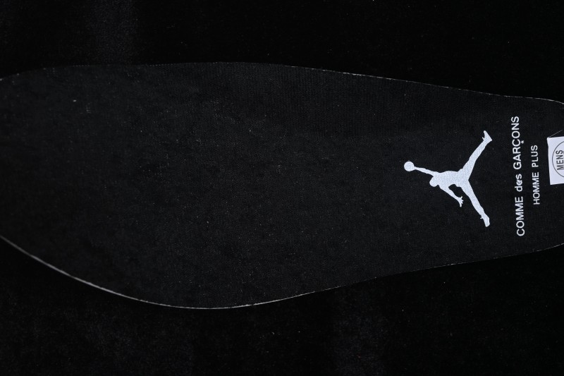 Comme des Garçons x Nike Air Jordan 11 Black - IV7639-001