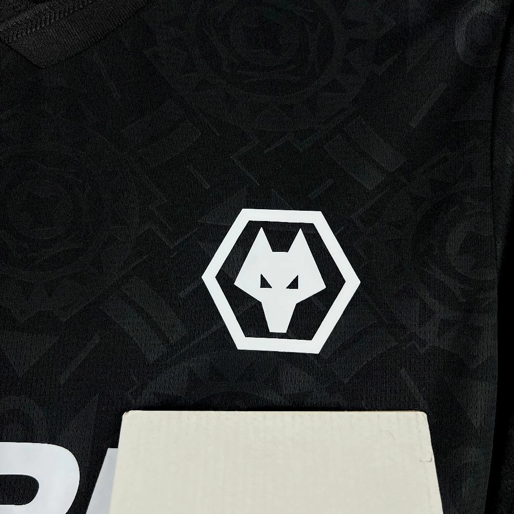 2025/26 Wolverhampton Wanderers Goalkeeper Black Jersey